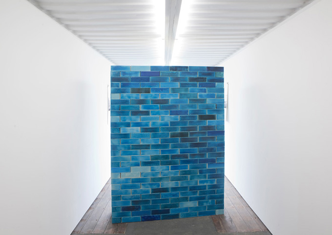 HELLA BERENT: Anteroom BLUE WITH MIRROR