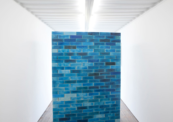 HELLA BERENT: Anteroom BLUE WITH MIRROR