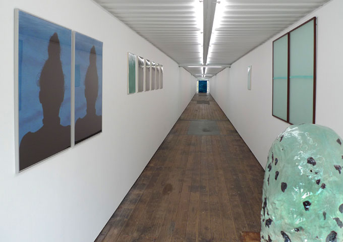 HELLA BERENT: Anteroom BLUE WITH MIRROR