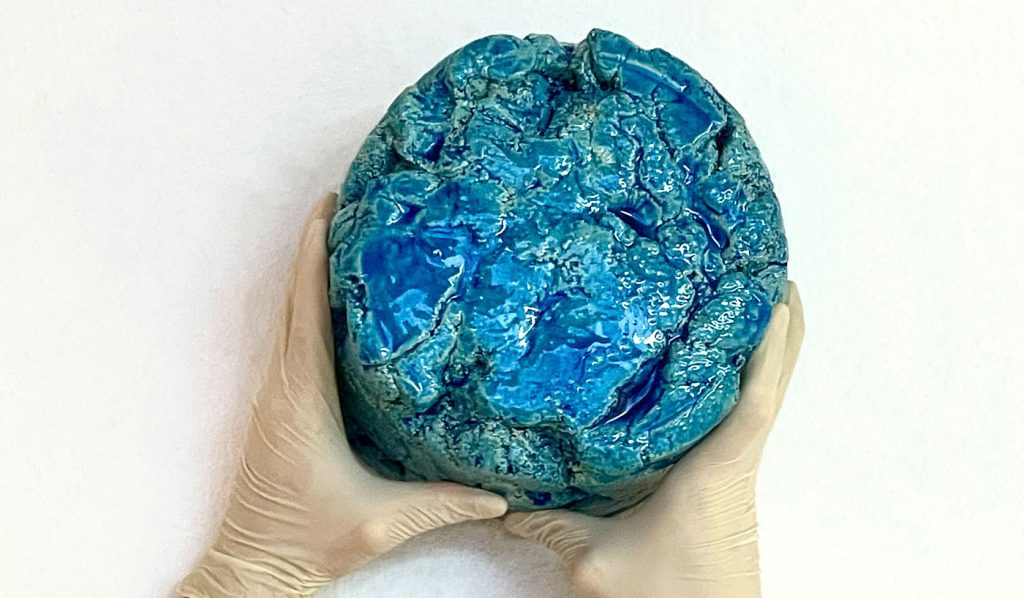 TWILIGHT biss 2024 Ceramic, glazed H 16 cm, ø 25 cm, Photo H.B. TWILIGHT biss 2024 Ceramic, glazed H 16 cm, ø 25 cm, Photo H.B.